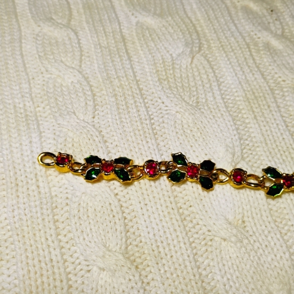 Avon Holiday Sparkle Christmas Link Bracelet